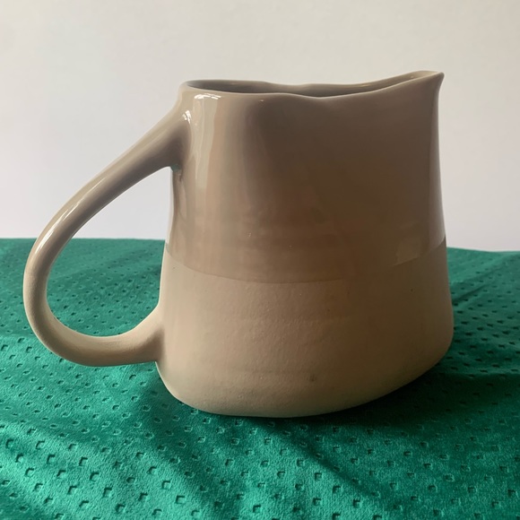 Pitcher - Picture 5 of 6